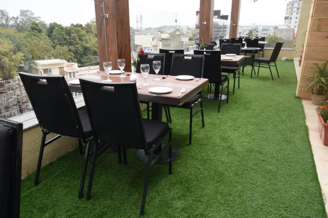 The Moziac Hotel Gwalior Exterior foto